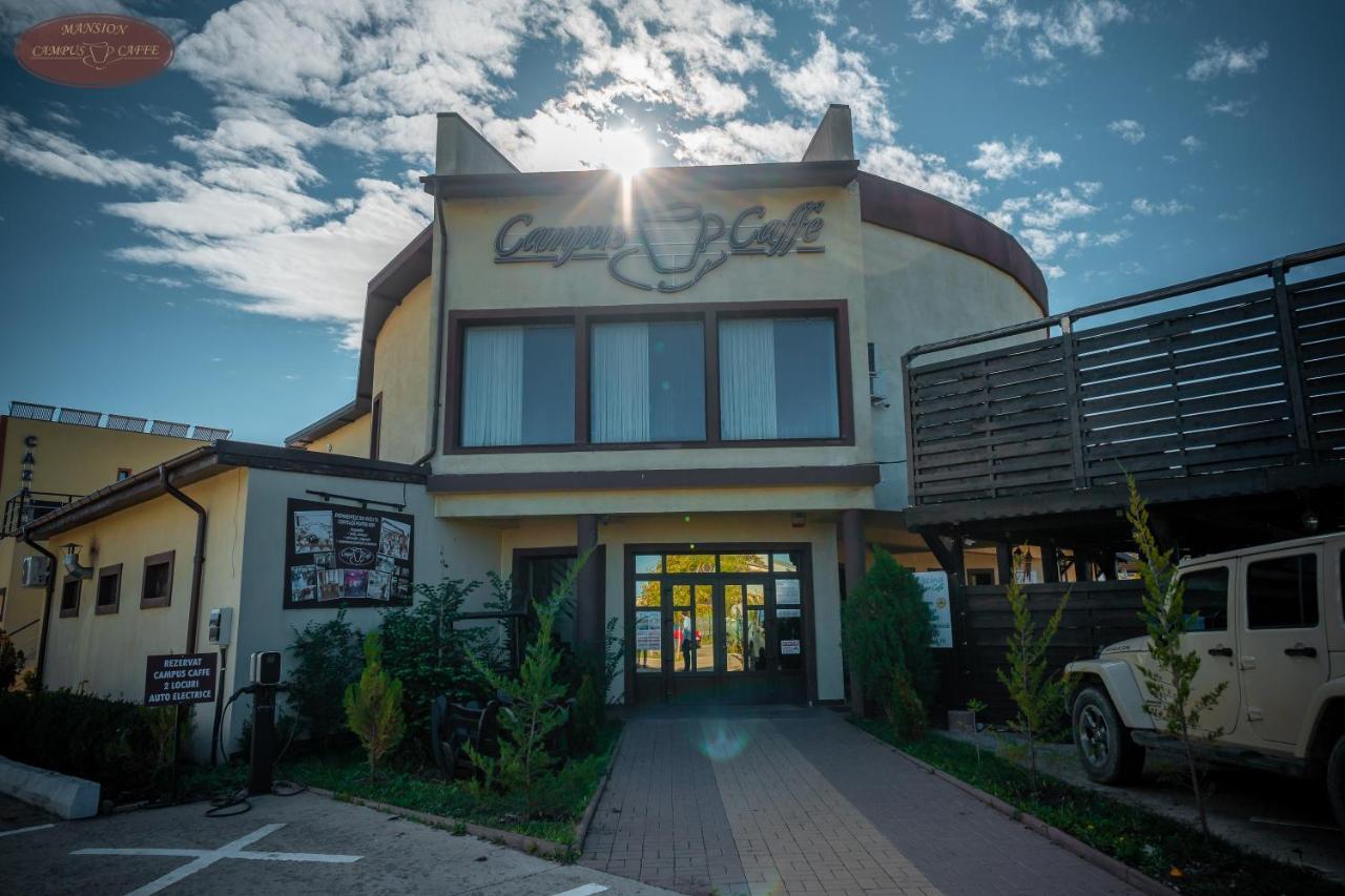 Campus Caffe Mansion Hotell Buzău Eksteriør bilde